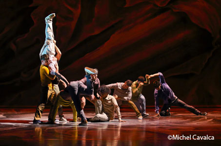 1§ danseurs d'excellence sur une scénographie d'Olivier Borne.